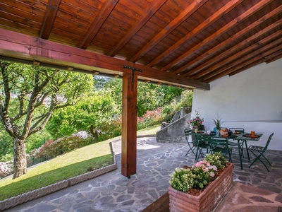 Villa in vendita 4 Stanze da letto a Como
