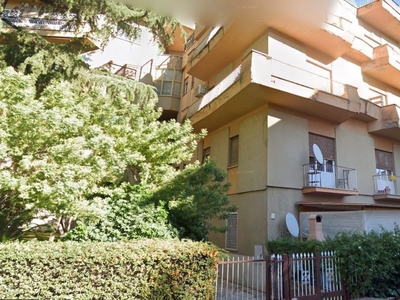Appartamento in Via Del Casale Giuliani 30, Roma, 5 locali, 2 bagni
