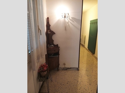 Appartamento in Vendita a Terni, zona Centro cittÃ, 150'000€, 162 m², con Box