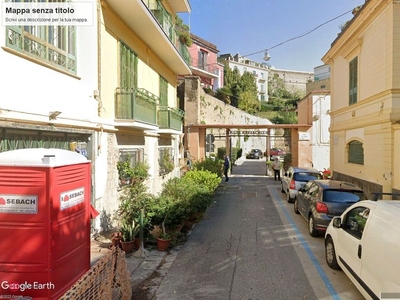 Appartamento in Vendita in Via Antonio Mancini a Napoli