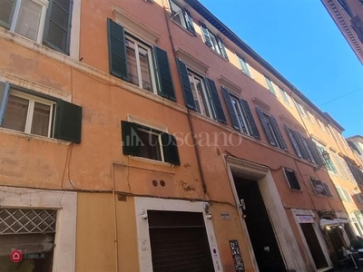 Appartamento in Vendita in Via dell'Orso a Roma