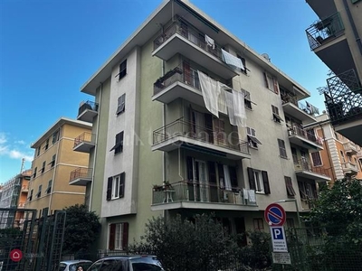 Appartamento in Vendita in Via Giuseppe Galliano a Genova