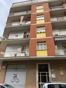 Appartamento in Vendita in Via Lesegno 82 a Torino