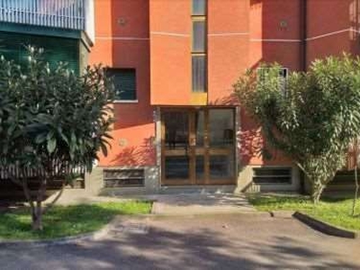 Appartamento in Vendita in Via Lorenteggio 201 a Milano