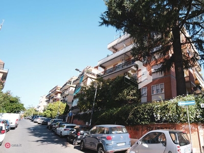 Appartamento in Vendita in Via Nino Martoglio a Roma