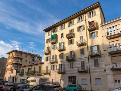 Appartamento in Vendita in Via Romagnano 18 a Torino