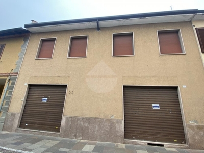 Casa indipendente in Marconi, Vittuone, 3 locali, 2 bagni, 235 m²