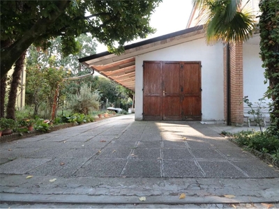 Casa indipendente in Via petrarca 2, Novi di Modena, 11 locali, garage