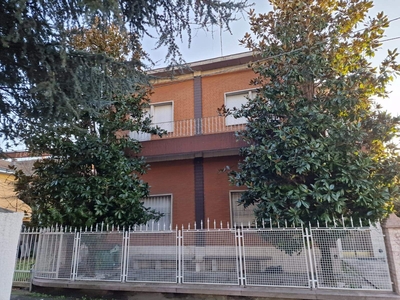 Casa singola da ristrutturare a Castelfranco Emilia