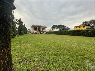 Casa singola in buono stato di 300 mq. a Lammari