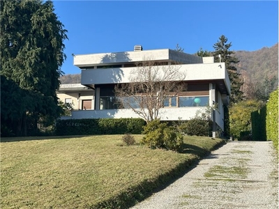Villa in Via Como, Snc, Erba (CO)