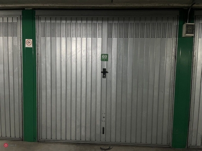 Garage/Posto auto in Vendita in Via Trescore 12 a Milano