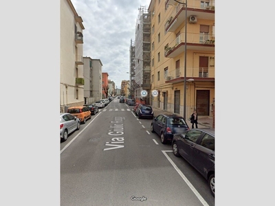 Immobile commerciale in Affitto a Salerno, zona TORRIONE, 350€, 46 m²