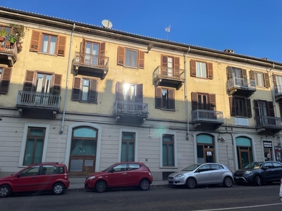 Immobile commerciale in Vendita a Torino, 380'000€, 305 m²