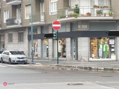 Negozio/Locale commerciale in Vendita in Corso Orbassano 235 a Torino