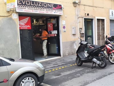 Negozio/Locale commerciale in Vendita in Via Antonio Travi 53 -55-57 a Genova