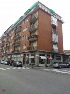 Negozio/Locale commerciale in Vendita in Via Brandizzo 86 a Torino