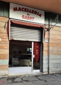 Negozio/Locale commerciale in Vendita in Via Candiolo 42 a Torino