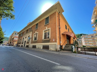 Negozio/Locale commerciale in Vendita in Via Faliero Vezzani a Genova