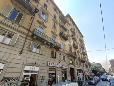 Negozio/Locale commerciale in Vendita in Via Madama Cristina 11 a Torino