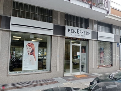 Negozio/Locale commerciale in Vendita in Via Monte Asolone 7 a Torino