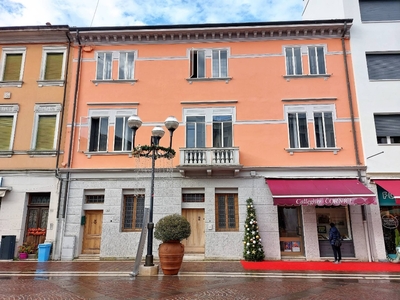 Palazzo in Corso Silvio Trentin, San Donà di Piave, 7 locali, 5 bagni