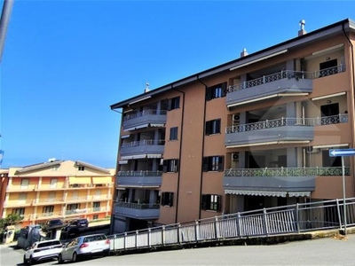 Quadrilocale in Via Giacomo Matteotti, Pizzo, 2 bagni, 156 m²
