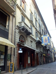 Quadrilocale in Via San Tommaso, Torino, 1 bagno, con box, arredato