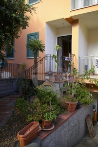 Villa a schiera in Via delle Palme, Messina, 5 locali, arredato