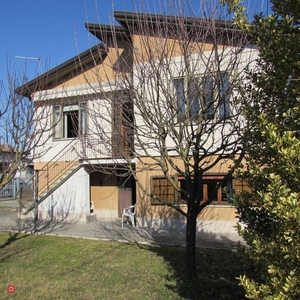 Villa in Vendita in Via Castellana a Martellago