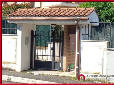 Villa in Via Giuseppe Padre Petrilli, Roma, 6 locali, 2 bagni, garage