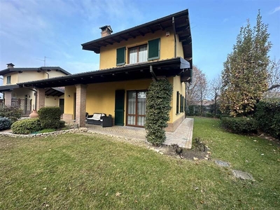 Villa in Via Indro Montanelli, 6 a Campospinoso