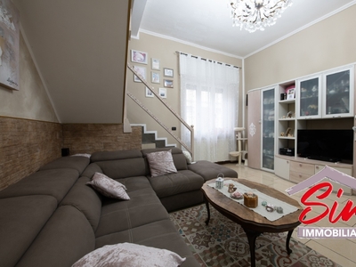 Villa in Via Maestra snc, Novara, 3 locali, 2 bagni, garage, 116 m²