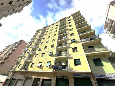 Appartamento in Vendita in Via Bartolomeo Carrea 6 a Genova
