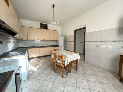 Appartamento in Vendita in Via Merano 10 a Genova