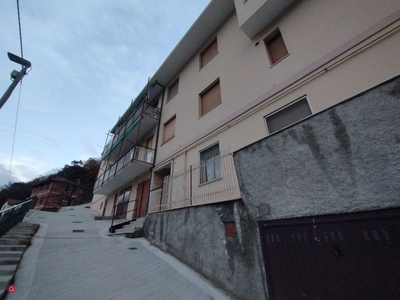 Appartamento in Vendita in Via Trasta a Genova