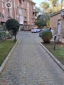 Appartamento in Vendita in Viale dei Romanisti a Roma