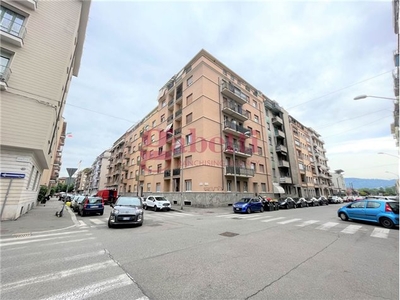 Appartamento in Via Barletta, 54, Torino (TO)