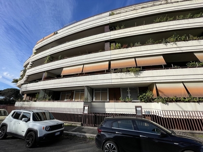 Appartamento in Via Benozzo Gozzoli , 84, Roma (RM)