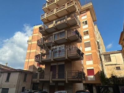 Casa a Catanzaro in Via Vincenzo Ciaccio, Centro Storico