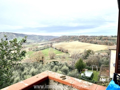 Casa indipendente con giardino a Castiglione in Teverina