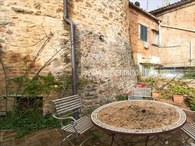 Casa Indipendente in vendita a Cetona via Finoglio