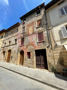 Casa Indipendente in vendita a Colle di Val d'Elsa via Gracco del Secco,, 93