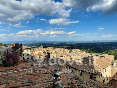 Casa Indipendente in vendita a Montepulciano via Piana