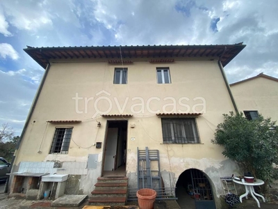 Casa Indipendente in vendita a Poggio a Caiano via Vittorio Emanuele ii,, 34