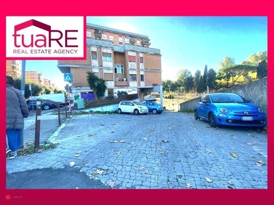 Garage/Posto auto in Vendita in Via Quirino Majorana a Roma