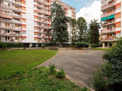 Grugliasco: appartamento su due livelli ristrutturato