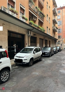 Negozio/Locale commerciale in Vendita in Via San Tommaso del Mercato a Bologna