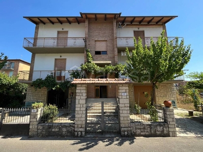 Villa Bifamiliare in in vendita da privato a Monteroni d'Arbia via Eugenio Curiel, 53