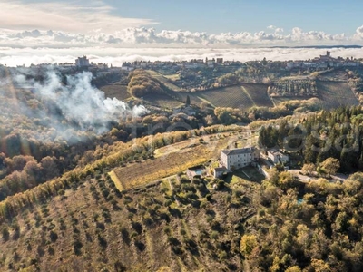 Villa Bifamiliare in vendita a Castellina in Chianti via Chiantigiana